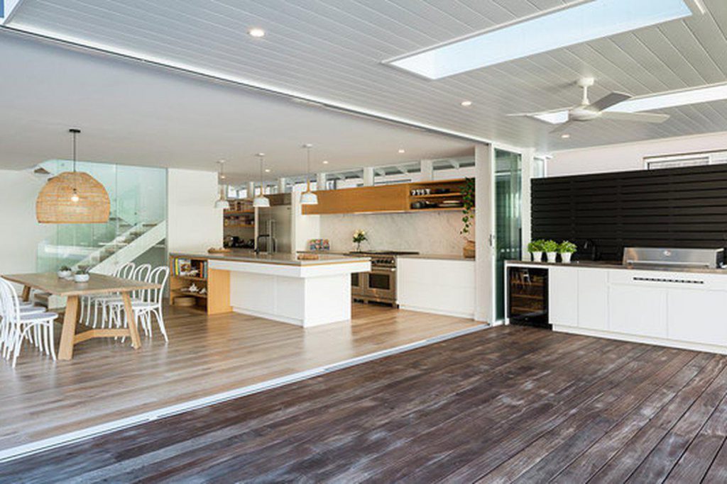 Luxury at Myola holiday home newport